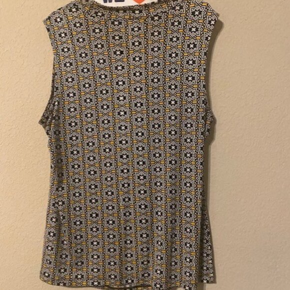 Sleeveless Muti-Colored Tunic Top - Picture 3 of 4
